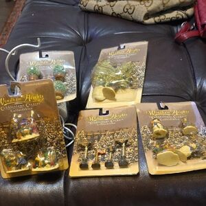 Windham Heights Bundle Of 5 Christmas Collectibles Set